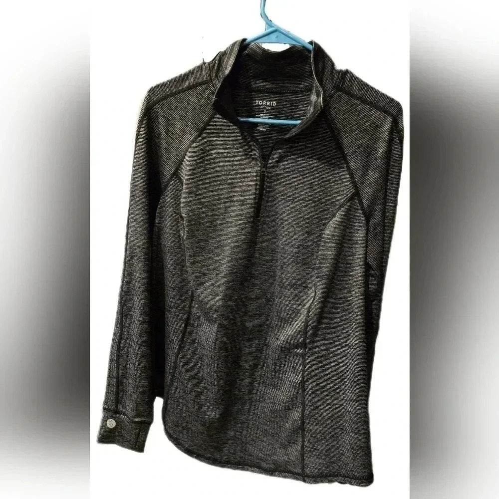 Torrid, Size 1X, Gray/Black Active Half-zip Pullover - Picture 1 of 7
